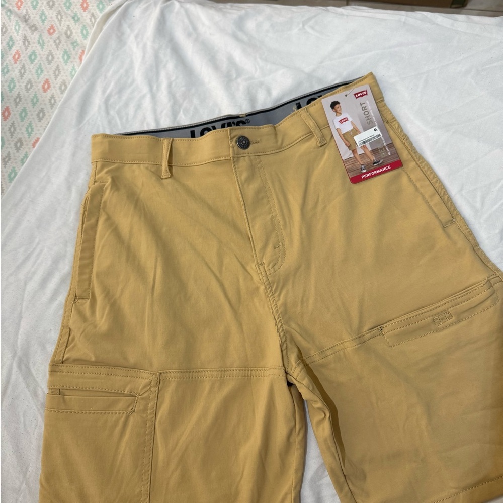 Levi's Men's Tan Performance Cargo Shorts